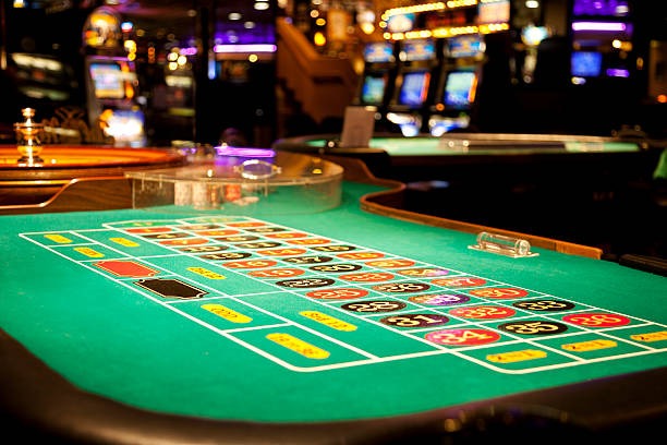 Dasbor tier progression dan statistik cashback mingguan